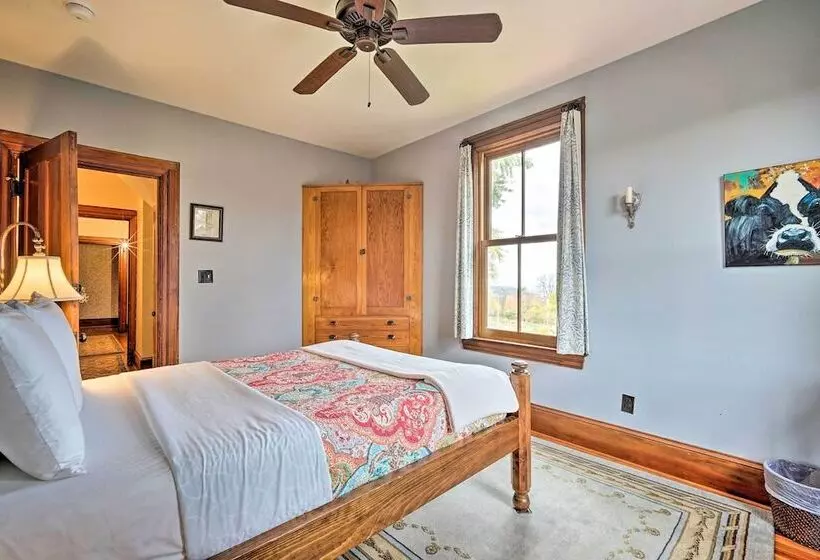 Pet Friendly Moriah Homestead W/ Fire Pit!