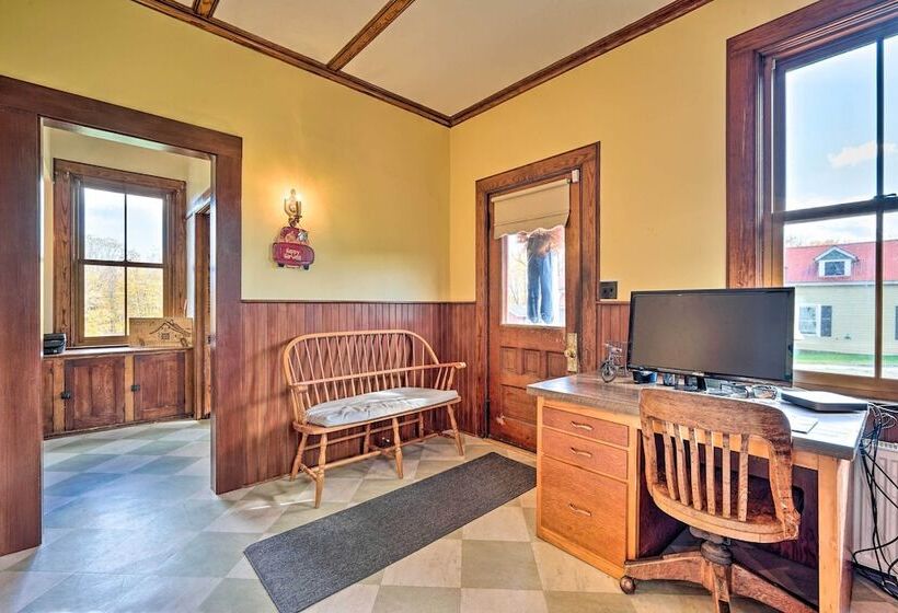 Pet Friendly Moriah Homestead W/ Fire Pit!