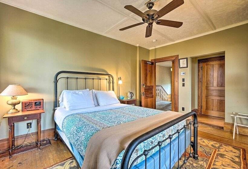 Pet Friendly Moriah Homestead W/ Fire Pit!