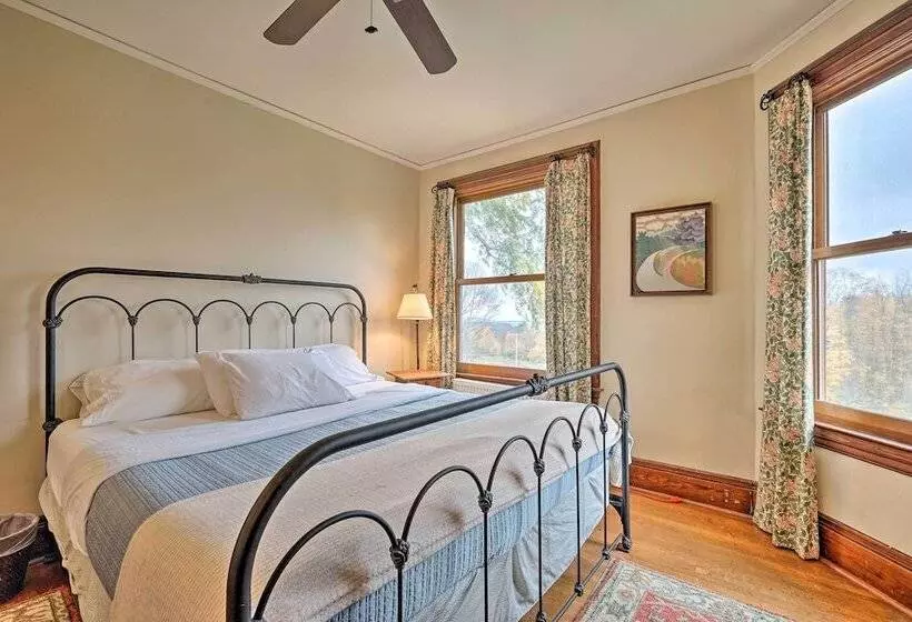 Pet Friendly Moriah Homestead W/ Fire Pit!