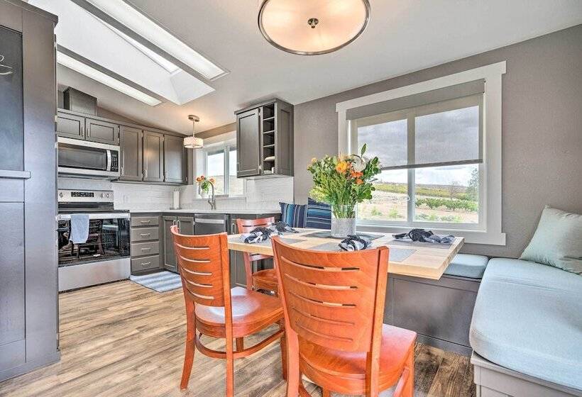 Quincy Home On Lavender Farm W/ River Views!