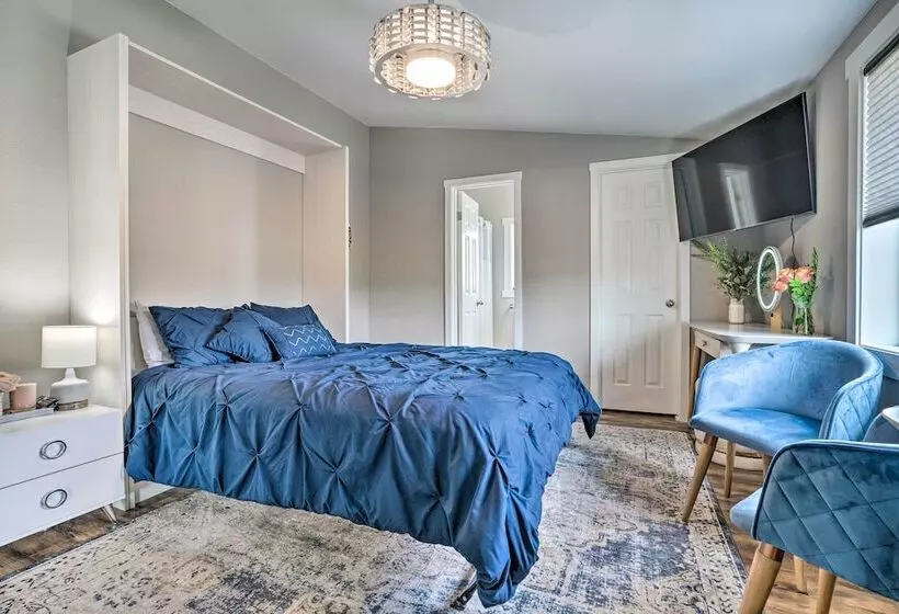 Quincy Home On Lavender Farm W/ River Views!