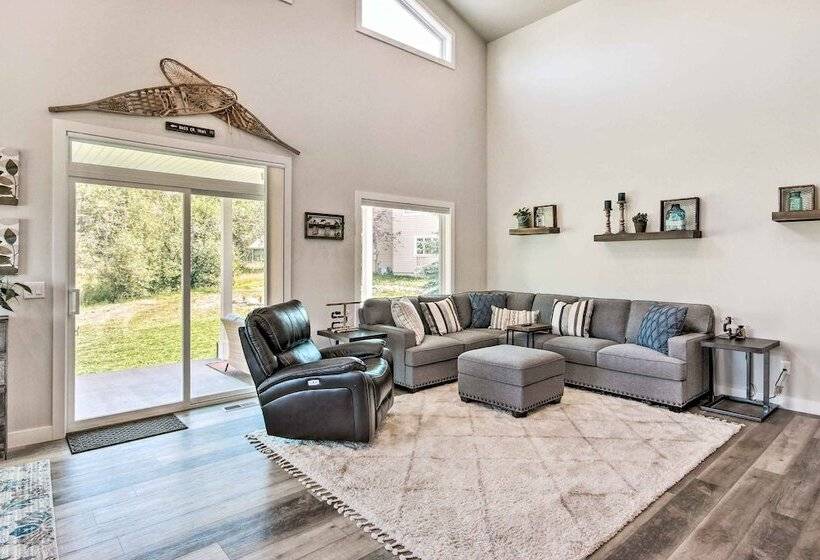 Red Lodge Home W/ Patio ~ 1 Mi From Downtown!