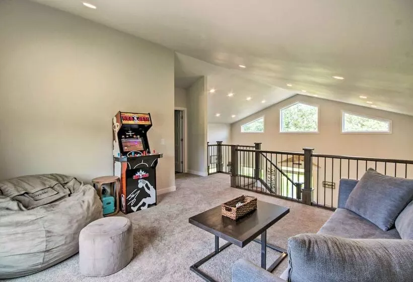 Red Lodge Home W/ Patio ~ 1 Mi From Downtown!