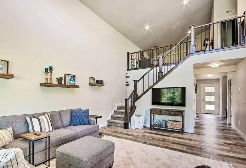 Red Lodge Home W/ Patio ~ 1 Mi From Downtown!