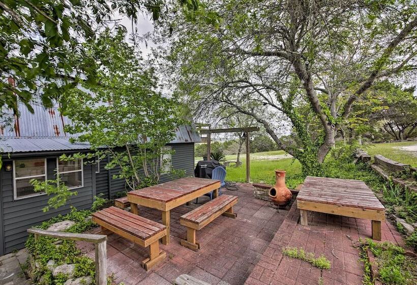 Rural Texas Escape On 10 Acres W/ Deck & Sunroom!