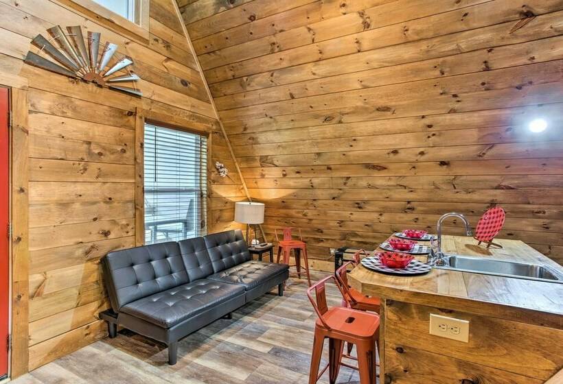 Rustic Gordonville Cabin W/ Shared Fire Pit!