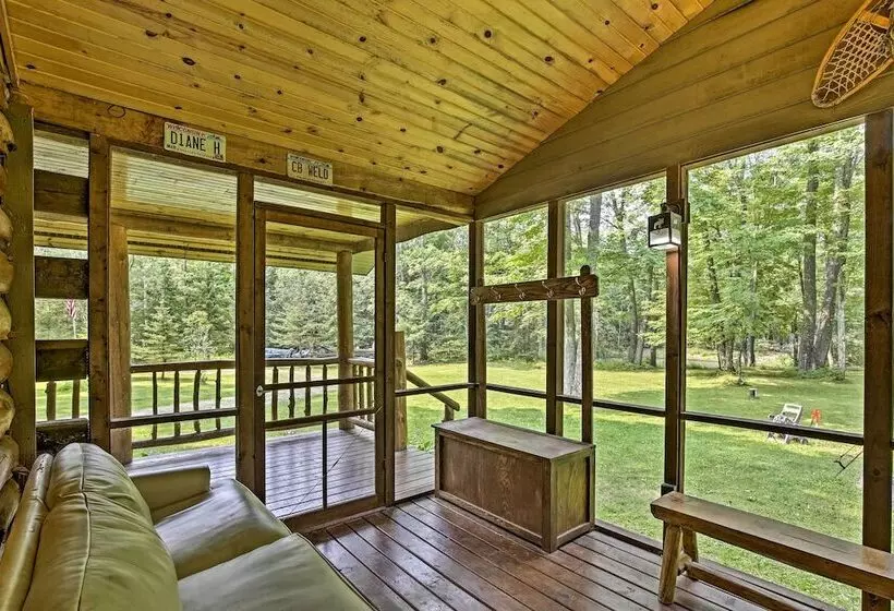 Scenic Cabin On 2 Acres Near Lake Holcombe Marina!