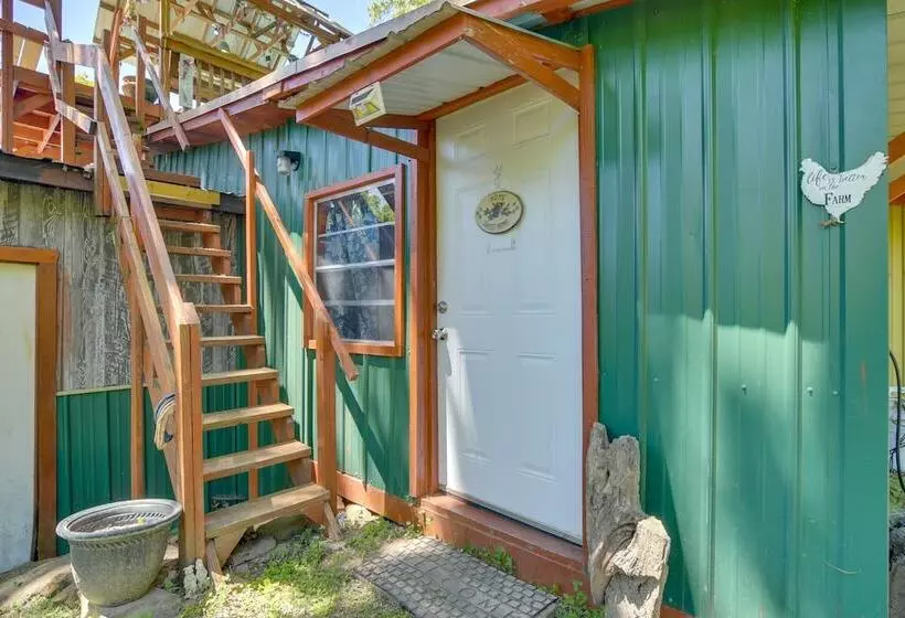 Serene Green Forest Hideaway W/ Spacious Yard