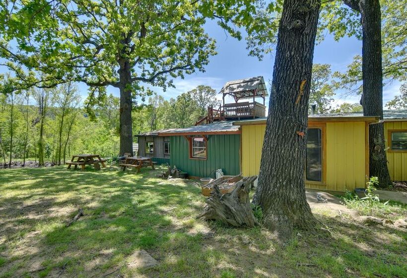 Serene Green Forest Hideaway W/ Spacious Yard