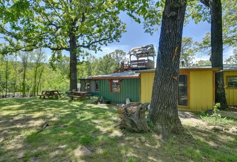 Serene Green Forest Hideaway W/ Spacious Yard