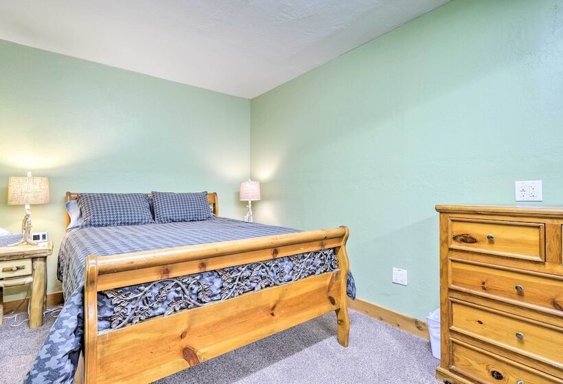 Spacious Fairplay Cabin W/ Deck & Dry Sauna!