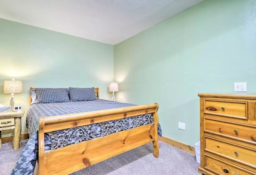 Spacious Fairplay Cabin W/ Deck & Dry Sauna!