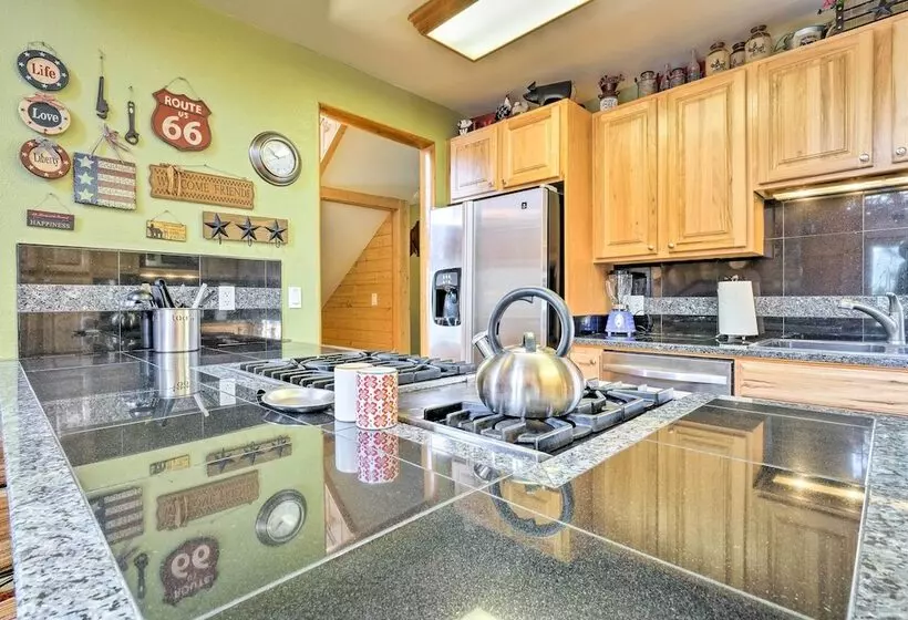 Spacious Fairplay Cabin W/ Deck & Dry Sauna!