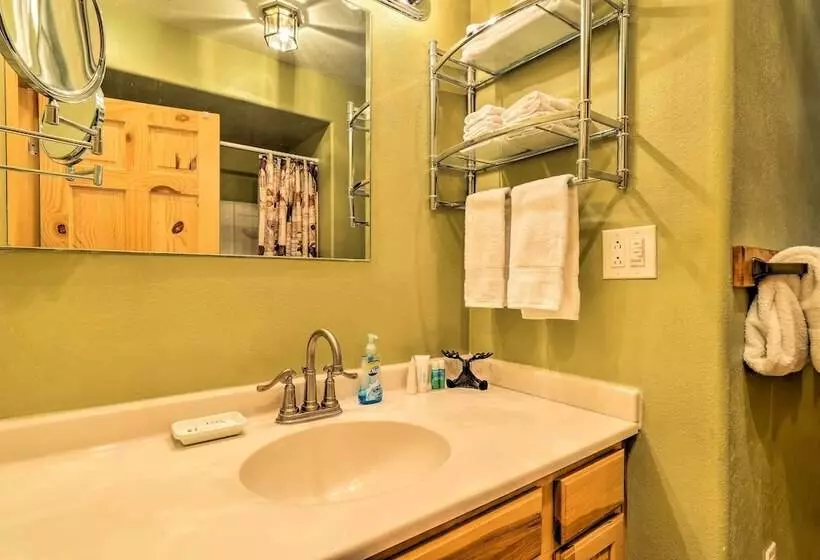 Spacious Fairplay Cabin W/ Deck & Dry Sauna!