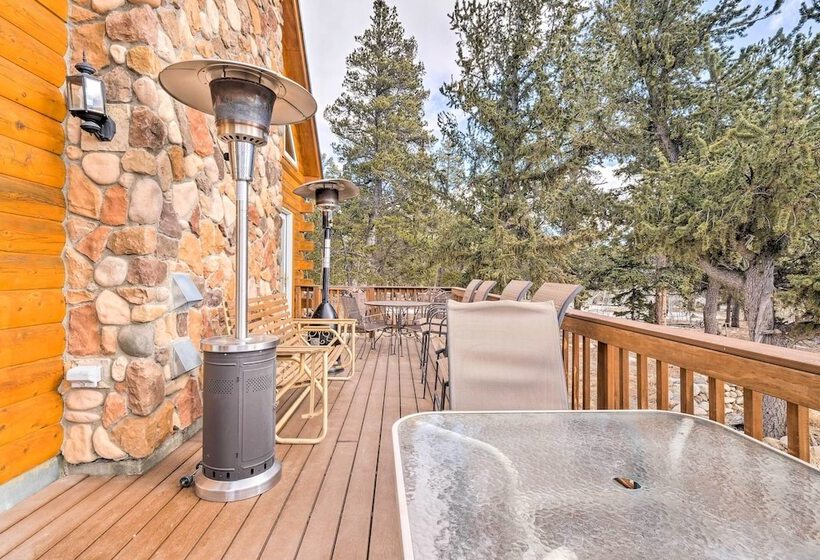 Spacious Fairplay Cabin W/ Deck & Dry Sauna!