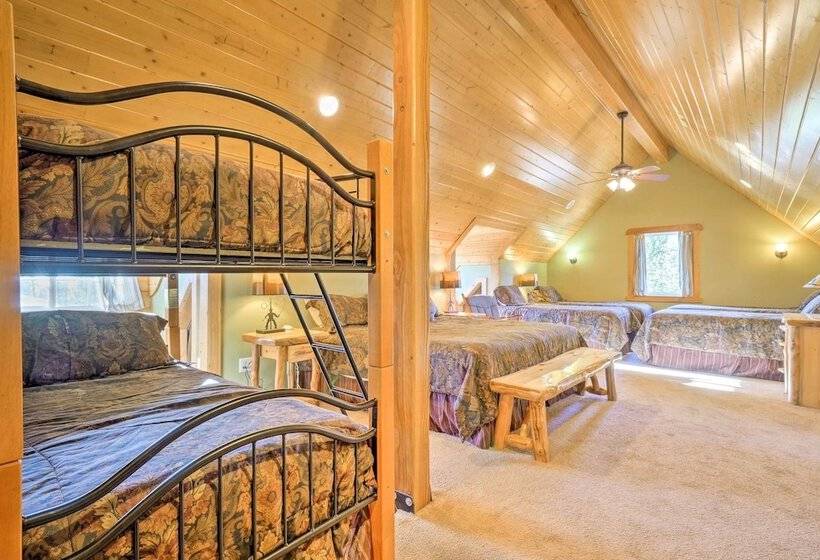 Spacious Fairplay Cabin W/ Deck & Dry Sauna!