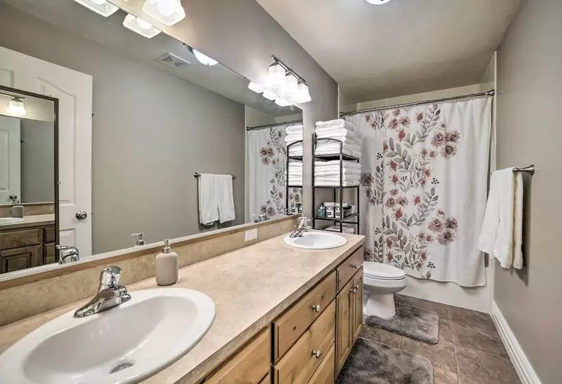 Spacious Idaho Home: Ski, Hike, & Fish!