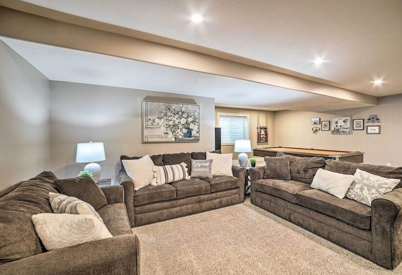 Spacious Idaho Home: Ski, Hike, & Fish!