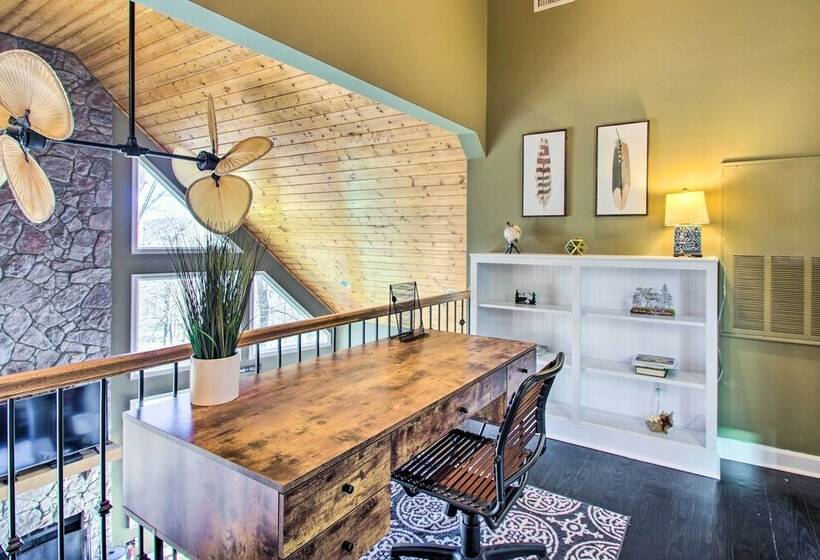 Stunning Wintergreen Resort Home: Ski & Golf!