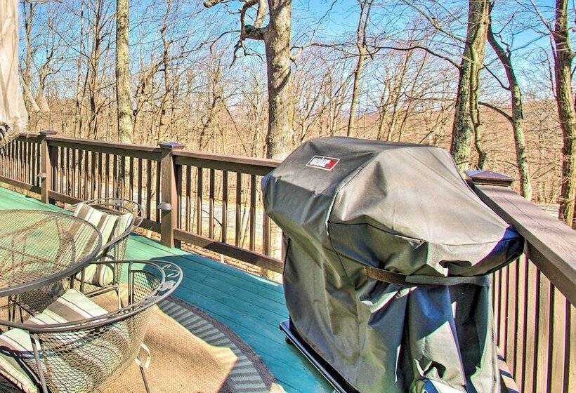 Stunning Wintergreen Resort Home: Ski & Golf!