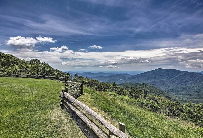 Stunning Wintergreen Resort Home: Ski & Golf!