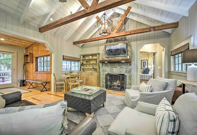 Tranquil Highlands Cottage With Fire Pit & Stream!