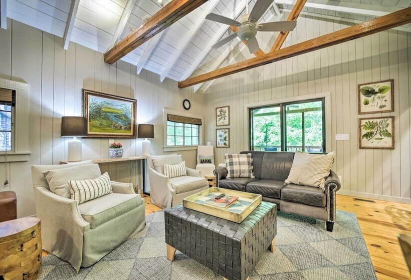 Tranquil Highlands Cottage With Fire Pit & Stream!