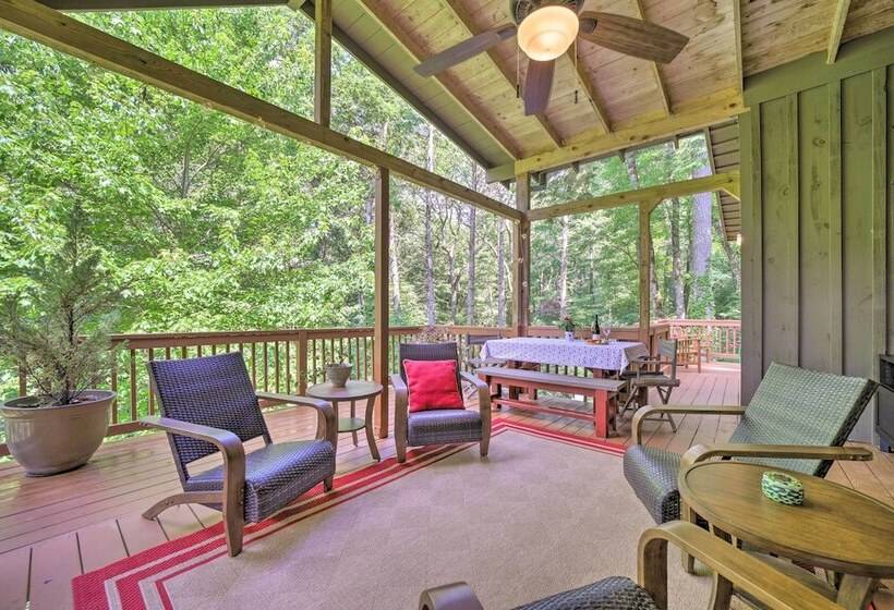 Tranquil Highlands Cottage With Fire Pit & Stream!