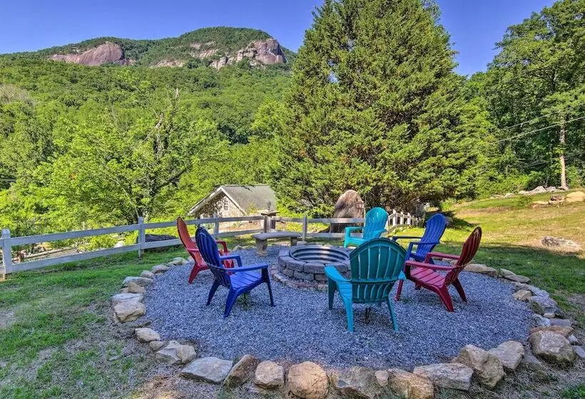 Breathtaking Views: Unique Chimney Rock Cottage!