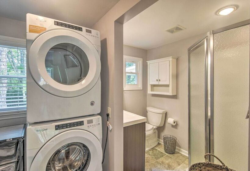 Blowing Rock Home: 1 Block To Downtown!