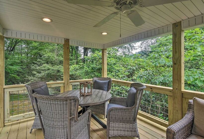 Blowing Rock Home: 1 Block To Downtown!