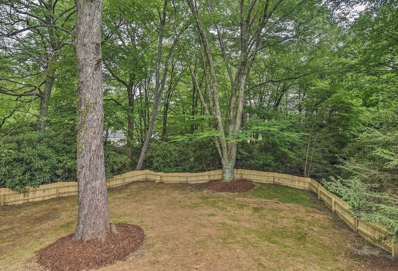 Blowing Rock Home: 1 Block To Downtown!