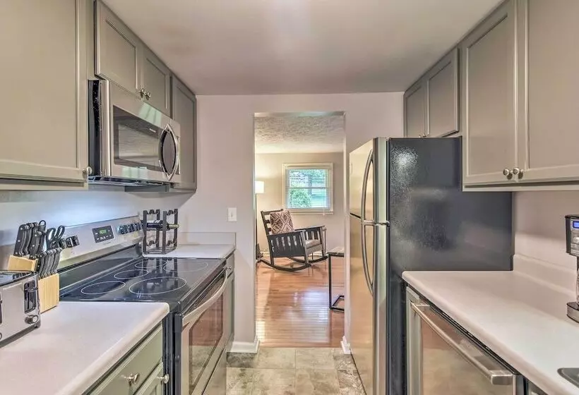 Blowing Rock Home: 1 Block To Downtown!