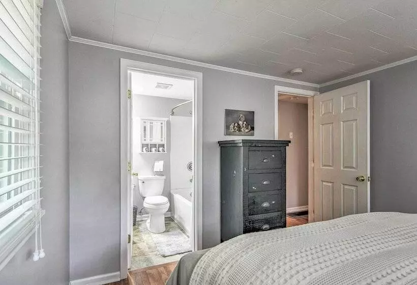 Blowing Rock Home: 1 Block To Downtown!