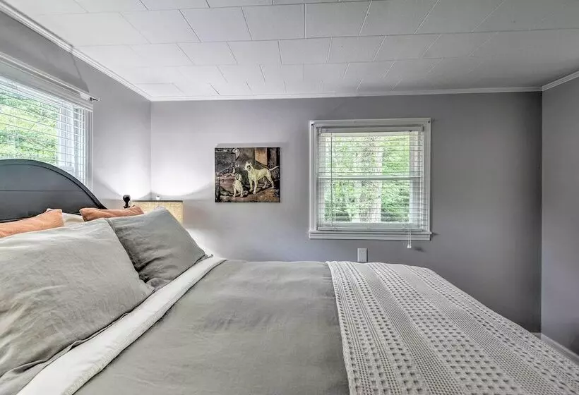 Blowing Rock Home: 1 Block To Downtown!