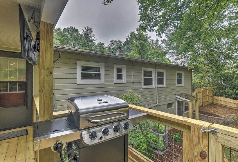 Blowing Rock Home: 1 Block To Downtown!