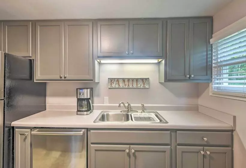 Blowing Rock Home: 1 Block To Downtown!