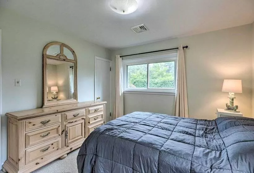 Waterfront Lancaster House W/ Grill & Dock Access!