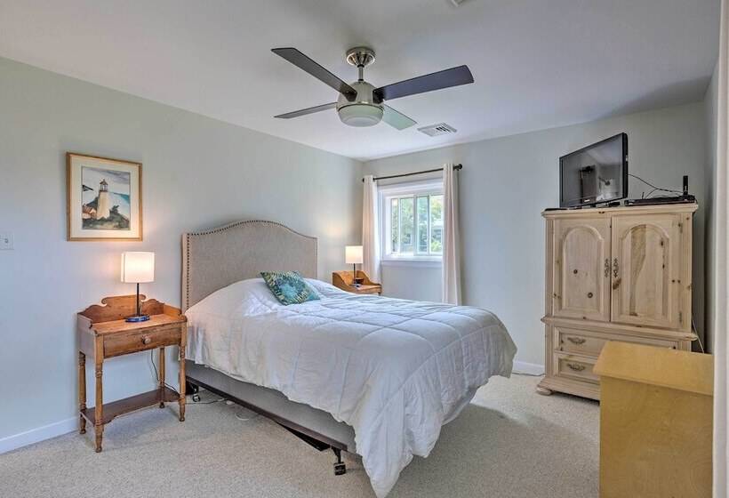 Waterfront Lancaster House W/ Grill & Dock Access!