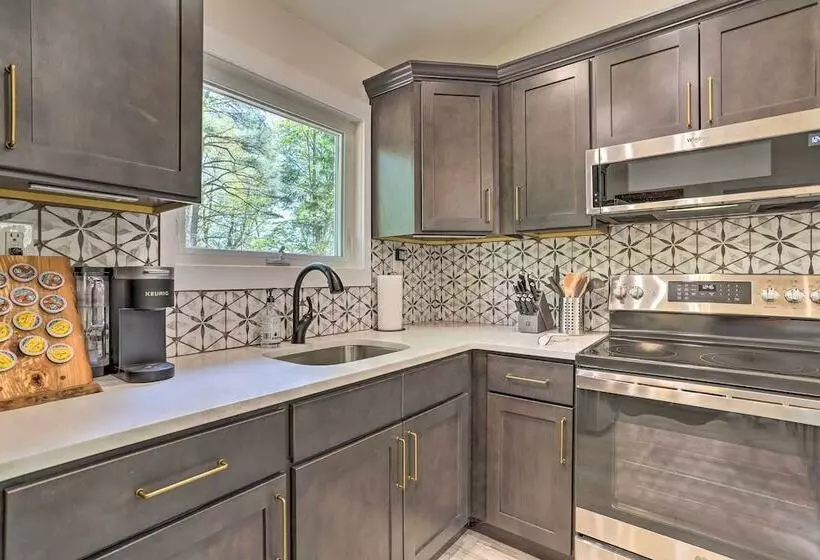 West Shokan Home Near Woodstock & Area Trails
