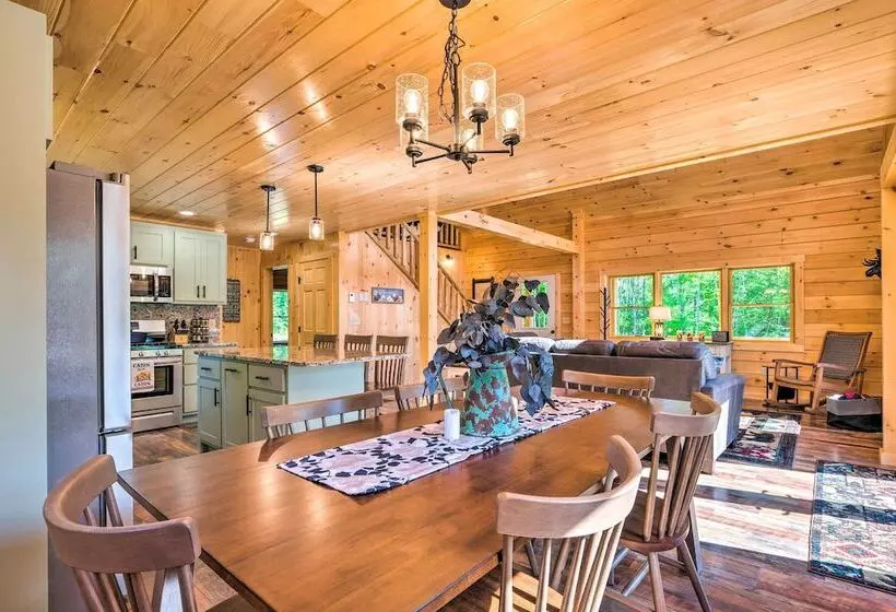 Peaceful North Haverhill Haven W/ Wood Fire Pit