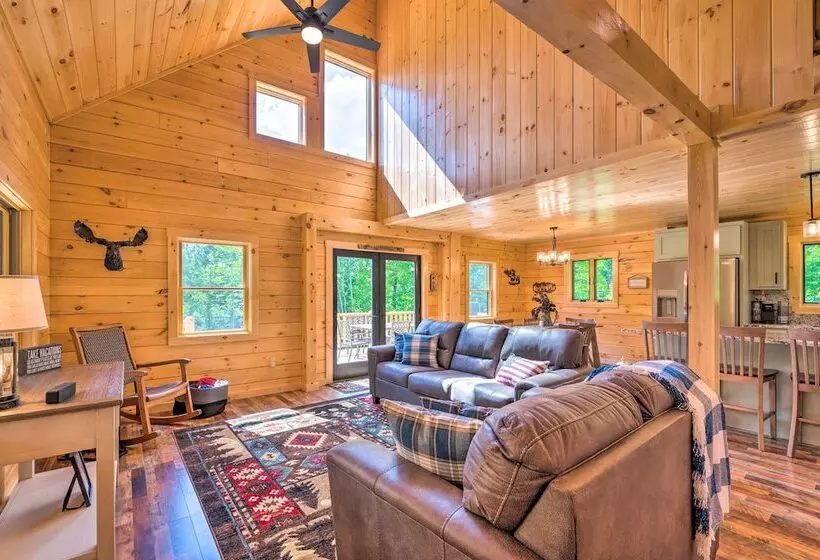 Peaceful North Haverhill Haven W/ Wood Fire Pit