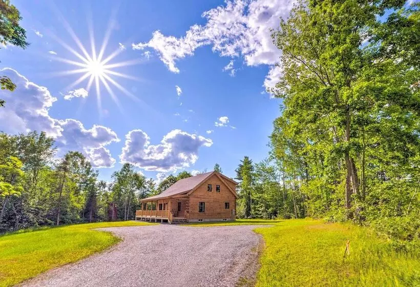 Peaceful North Haverhill Haven W/ Wood Fire Pit
