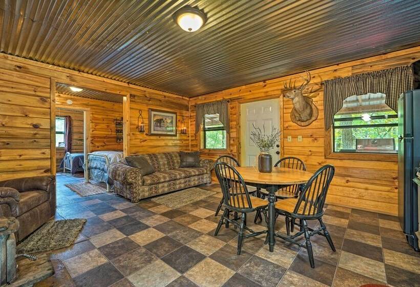 Wright City Cabin W/ Fire Pit + Forest Views!