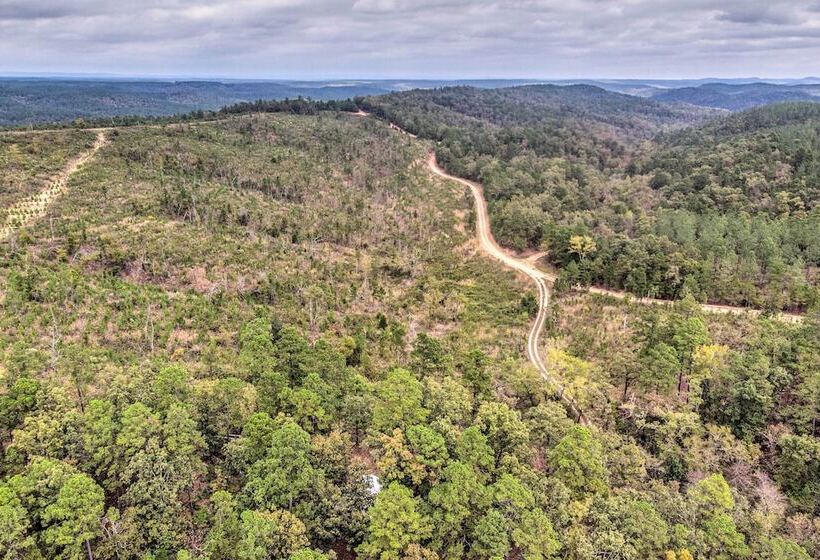 Wright City Cabin W/ Fire Pit + Forest Views!