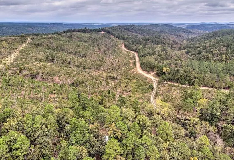 Wright City Cabin W/ Fire Pit + Forest Views!
