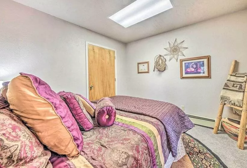 Dog Friendly Alto Escape W/ Hot Tub + Foosball!