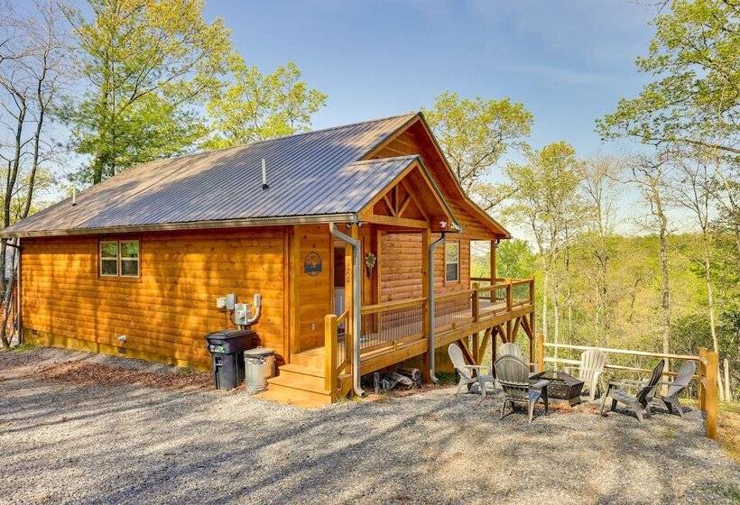 Beautiful Murphy Cabin W/ Mountain View & Fire Pit