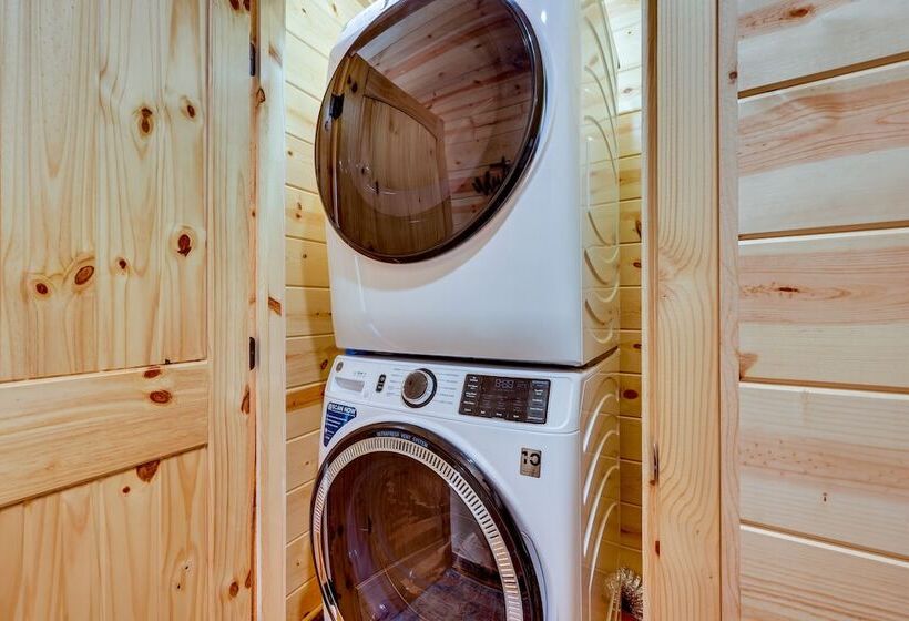 Beautiful Murphy Cabin W/ Mountain View & Fire Pit